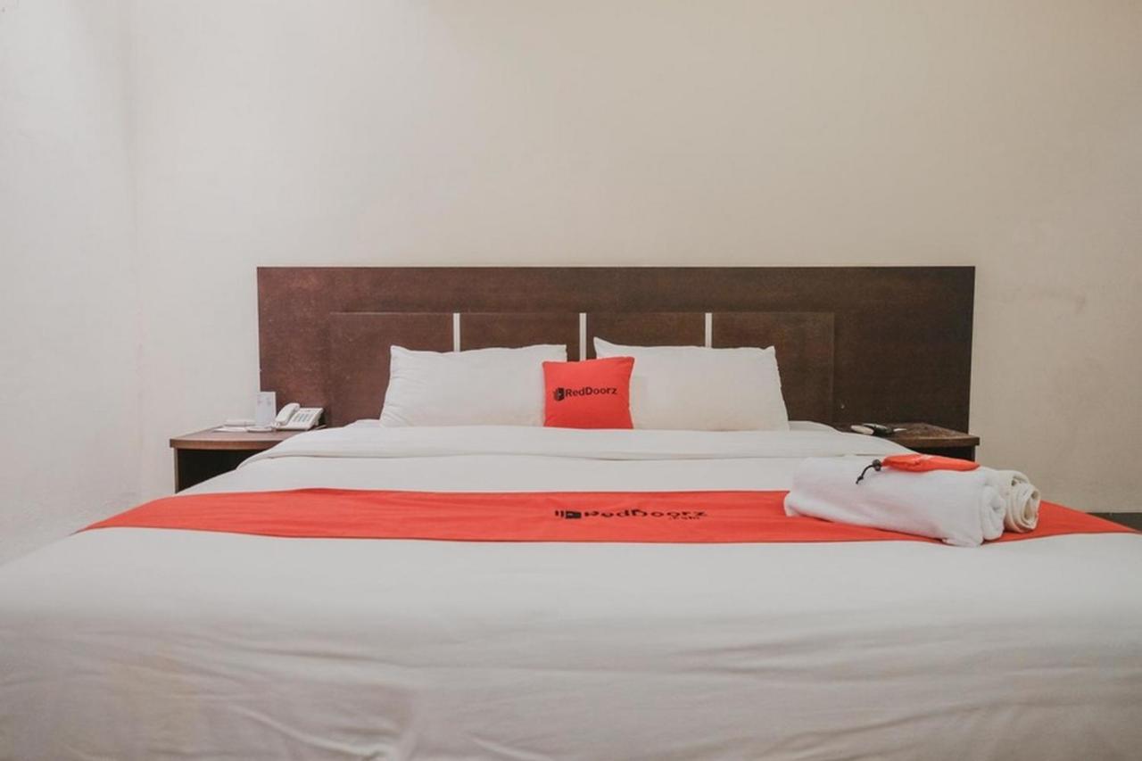Reddoorz Premium @ Jalan Pal 10 Jambi Otel Dış mekan fotoğraf